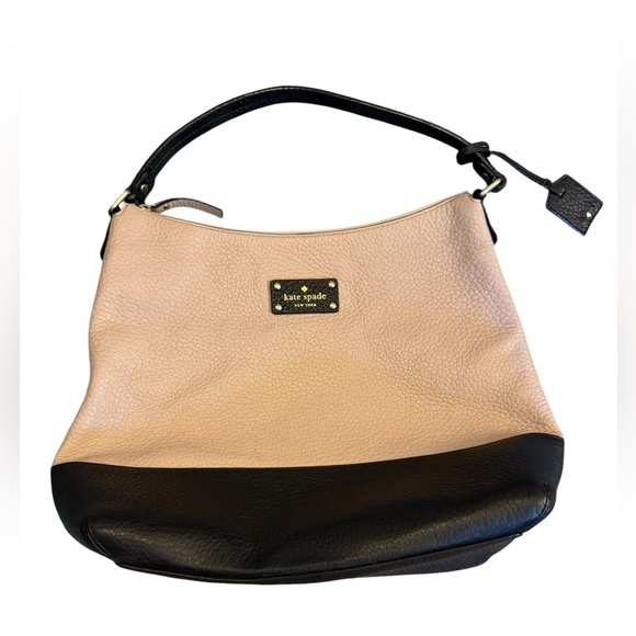 kate spade Handbags - Kate Spade Bay Street Tote Bag in Tan and Black